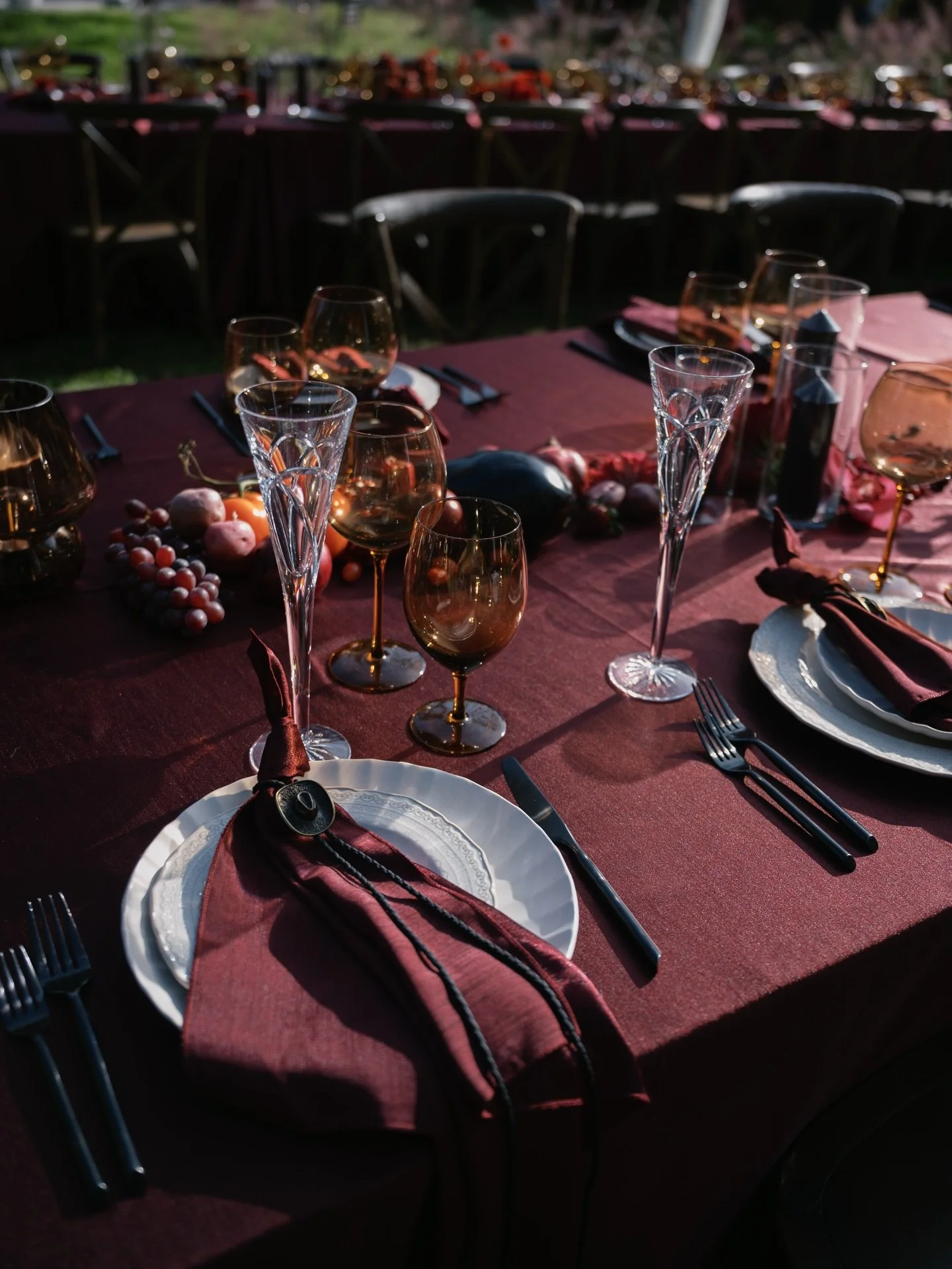 Somewhere in between country and chic ✨🍇

N + J&rsquo;s wedding was truly one for the books! We had so much fun collaborating with their dream vision and helping this design come to life! 🤍

Catering | @thetwisted4ork
Wedding Planning &amp; Coordin