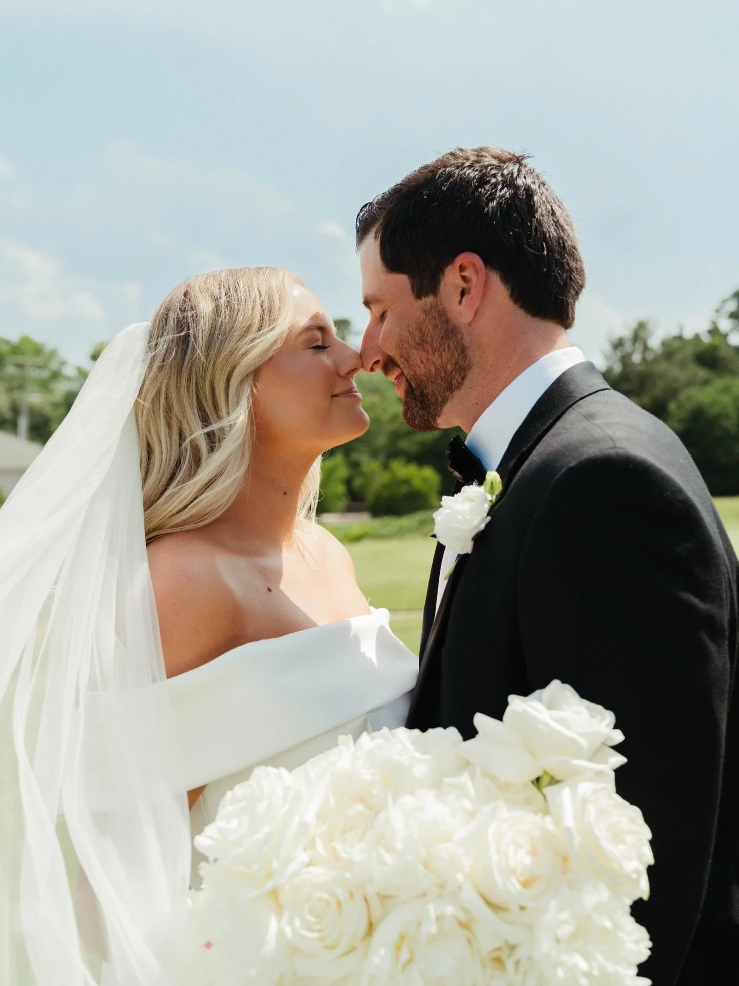 Unpopular wedding opinion: your guests won&rsquo;t remember half the things you&rsquo;re stressing about! 

✨Fancy invitations: If it&rsquo;s in the budget, beautiful. If not? We live in a digital world. Save one for keepsake and call it a day! 
✨Top