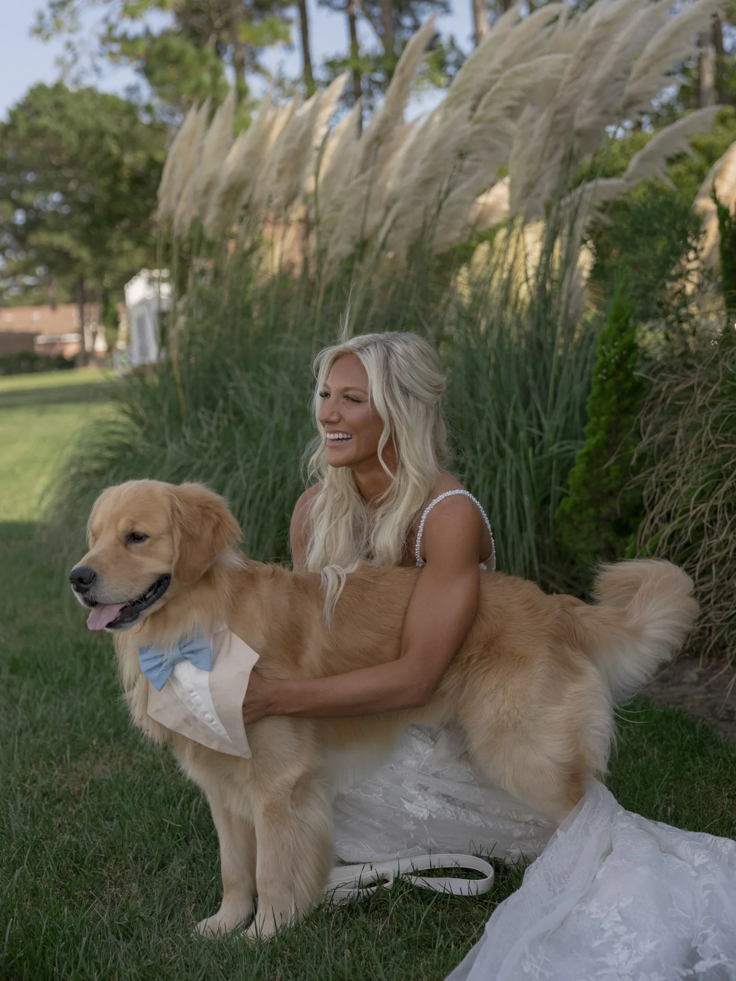 Your wedding, your people&hellip; and yes, your dog. 🐾

Even if it&rsquo;s just for a few photos, it&rsquo;s always worth it! 🤍

Wedding Planning &amp; Coordination | @rsgweddings.events
Venue &amp; Catering | @gatlingpointeyachtclub_va
Photography