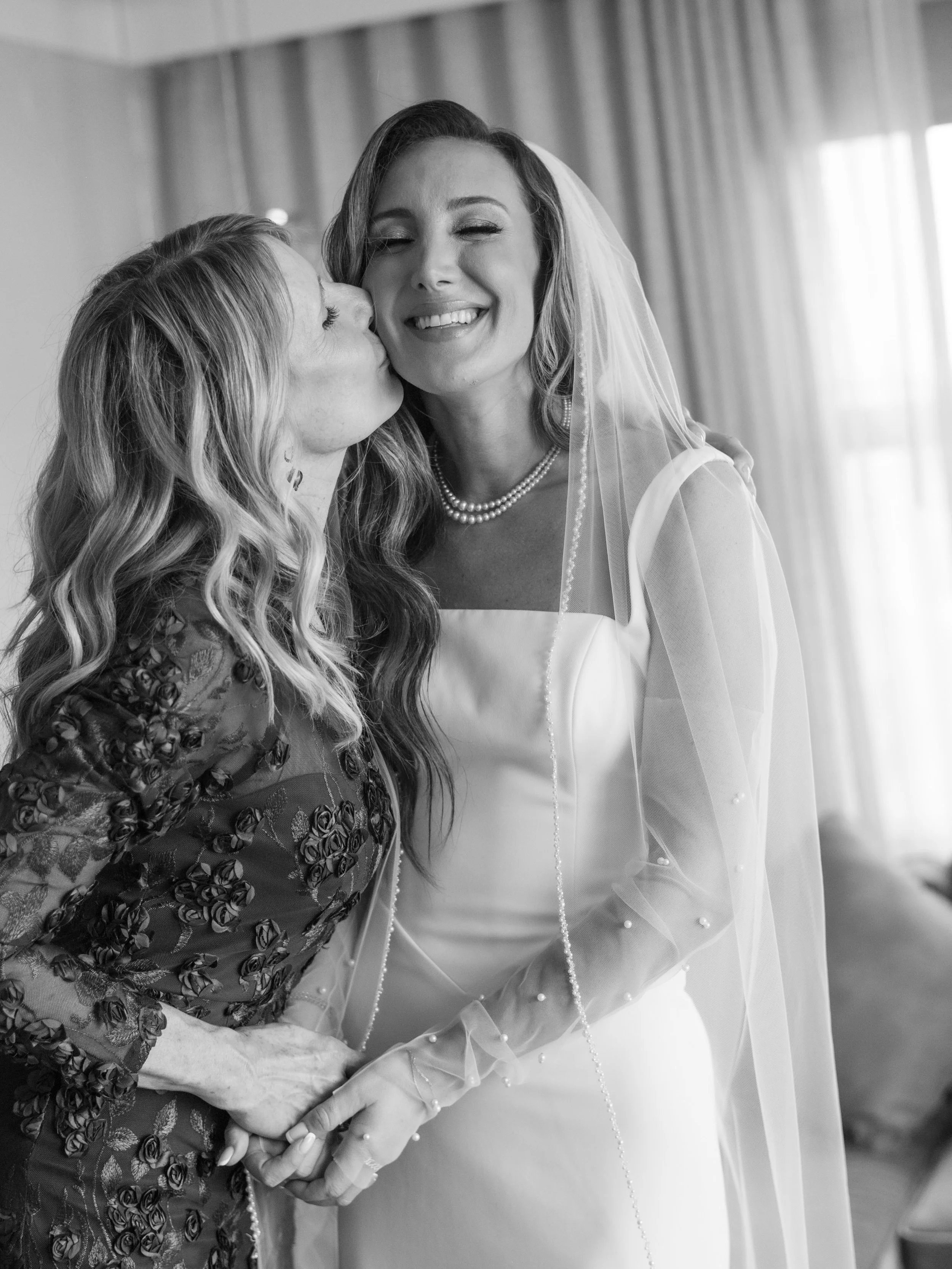 Happy Mother&rsquo;s Day to all the amazing women out there! 🤍

We hope you have a perfect day and feel extra loved today! 🫶🏻✨

Wedding Planning &amp; Design | @rsgweddings.events
Venue | @virginiamoca
Caterer &amp; Desserts| @chefbydesign
Photogr