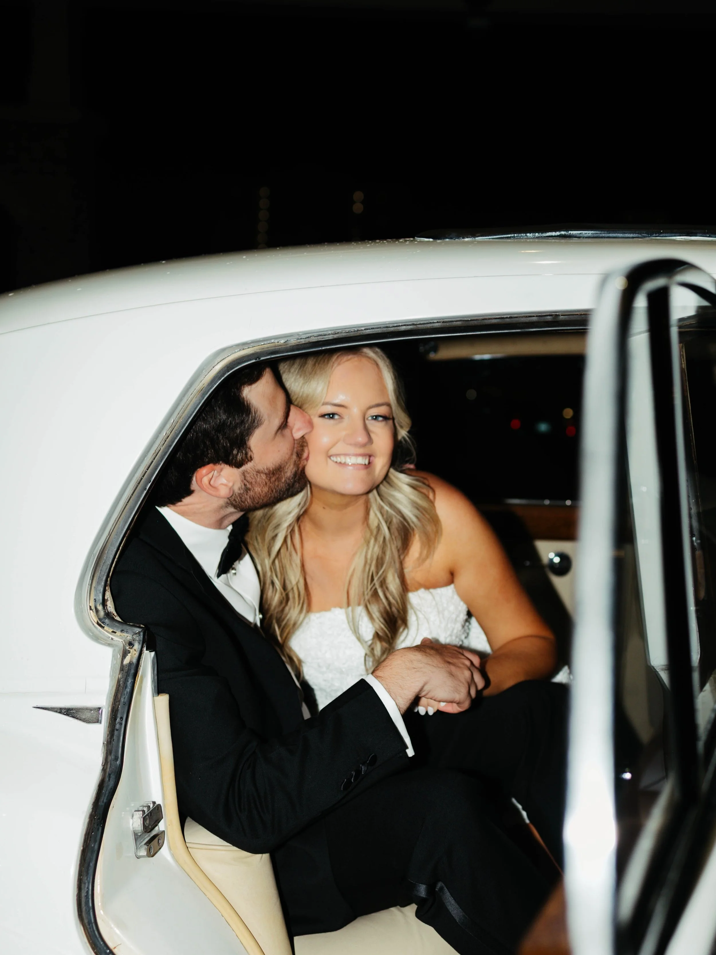 Nothing screams &ldquo;just married&rdquo; more than this! 🥳🍾

The best part? You actually get to be fully present for it all when someone is professionally handling the timelines, logistics, details, and the million little moving pieces behind the
