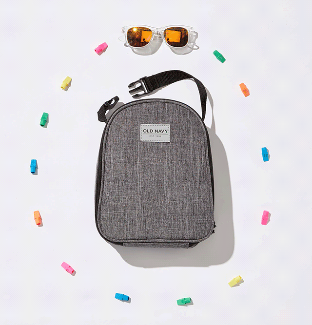 04_Laydown_BTS_backpack.gif