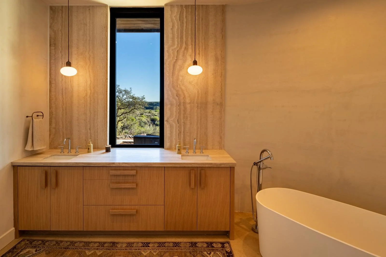 canyonclub-icon-home-lake-travis (1).jpg