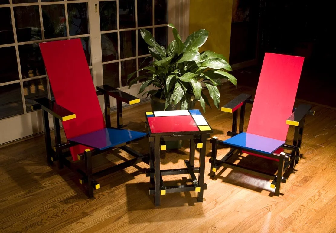 E_RietveldtChairsAndTable1.jpg