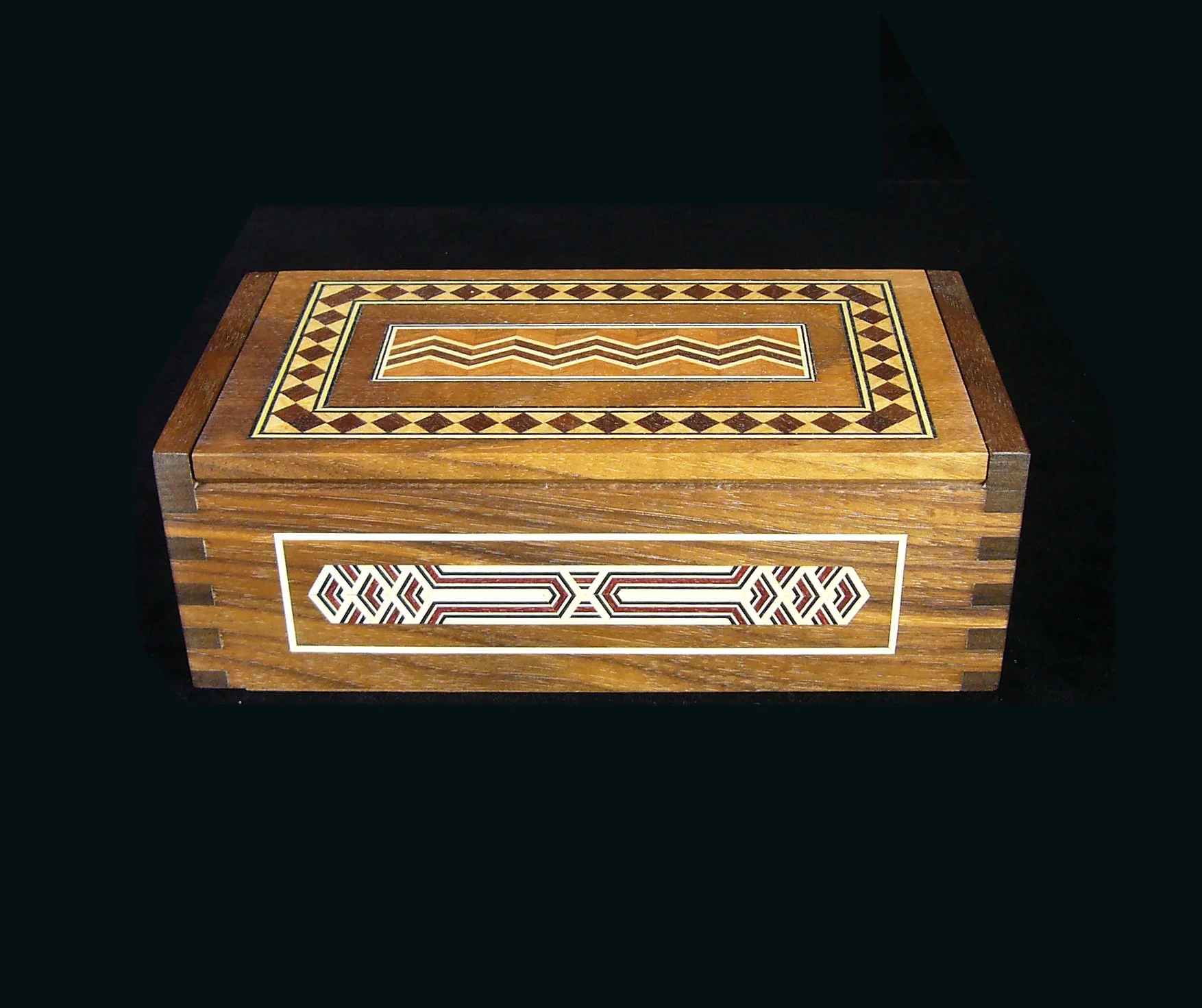 BOX16.jpg