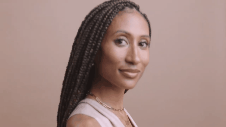 Perricone Elaine Welteroth gif.gif