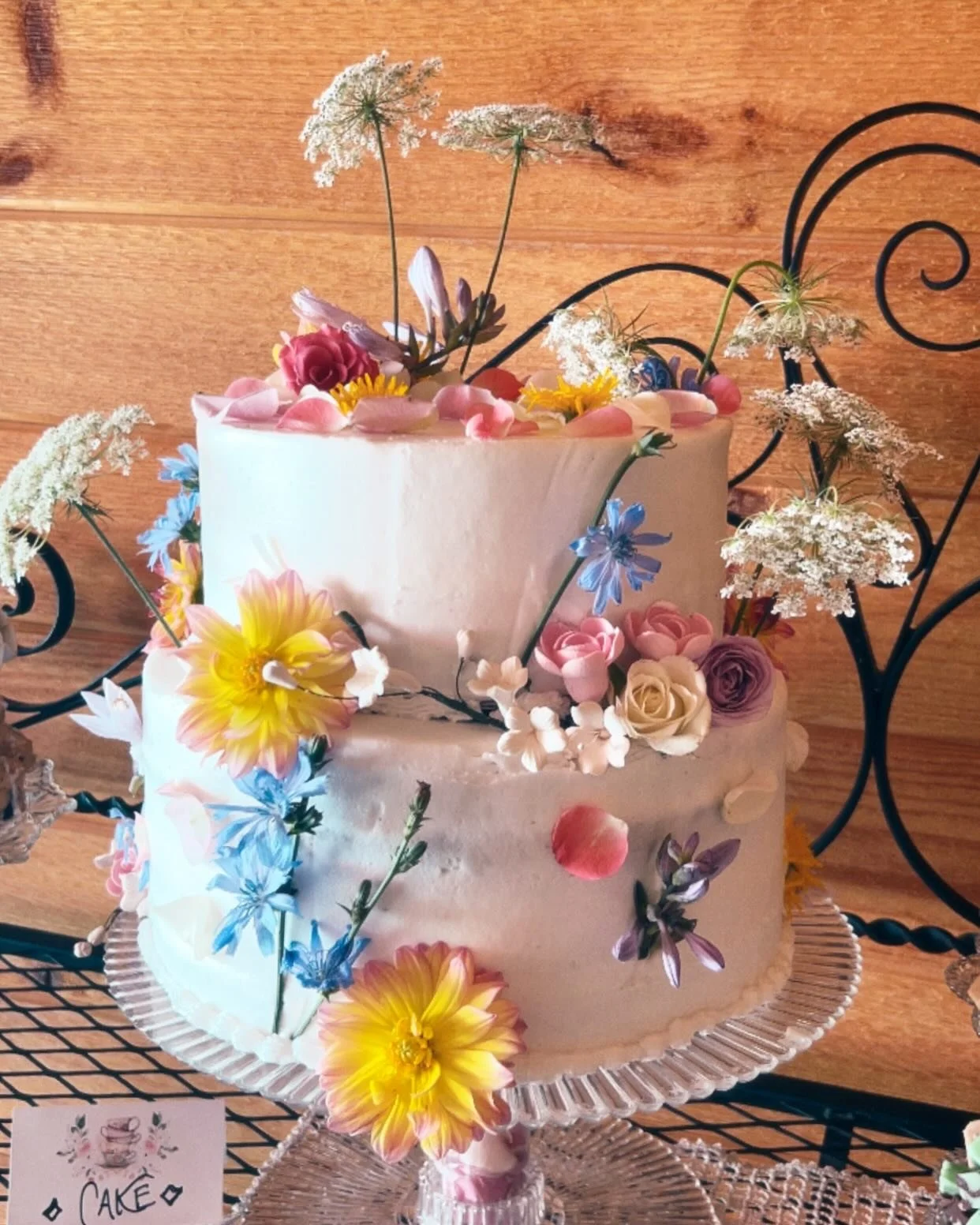 Wild &amp; free just like the bride the be 🌷🌸💐🌻🌺🪻