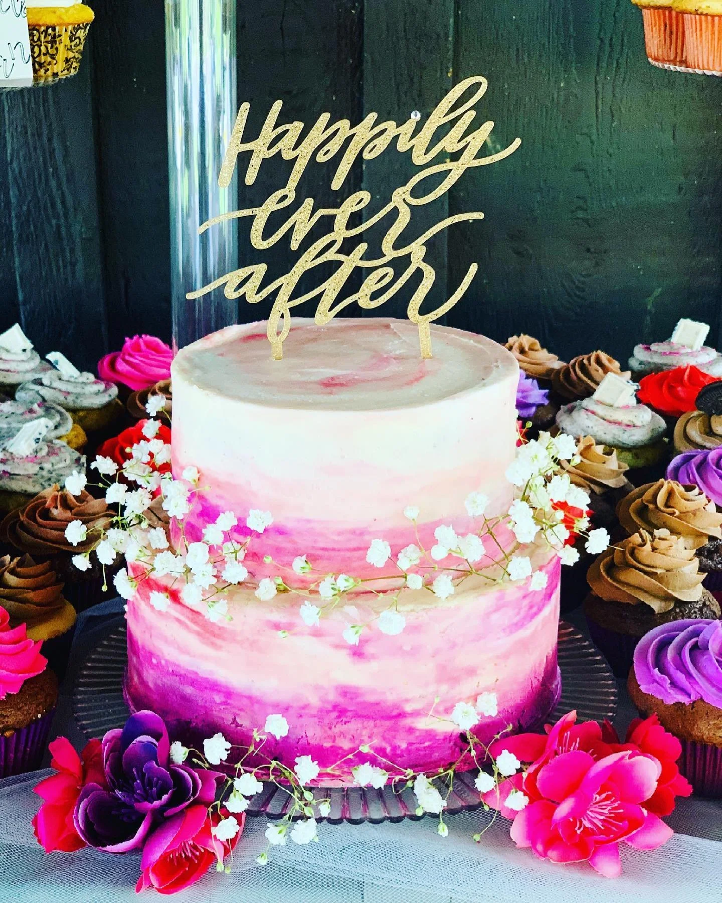 My fav wedding cake thus far, an easy one too! Happy bride, happy baker. #weddingsuccess #callmeforcakes