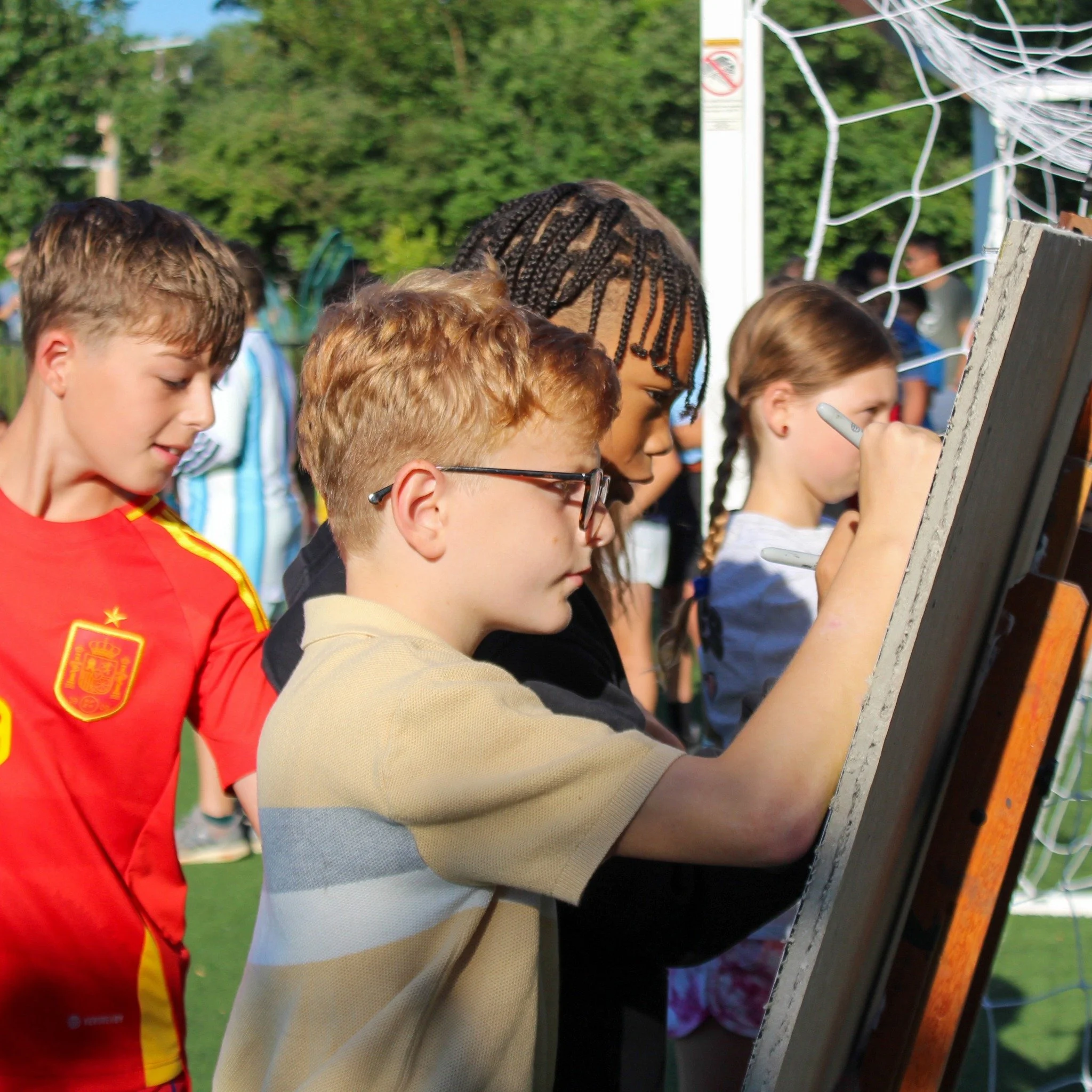 The first week of #ForsythSchool culminated with our #UniquelyForsyth Opening Assembly last Friday, August 28, featuring our new Grade 6 student leaders. Click the #LinkInBio to read and see more from the morning!

GO FALCONS! <clap> GO FALCONS