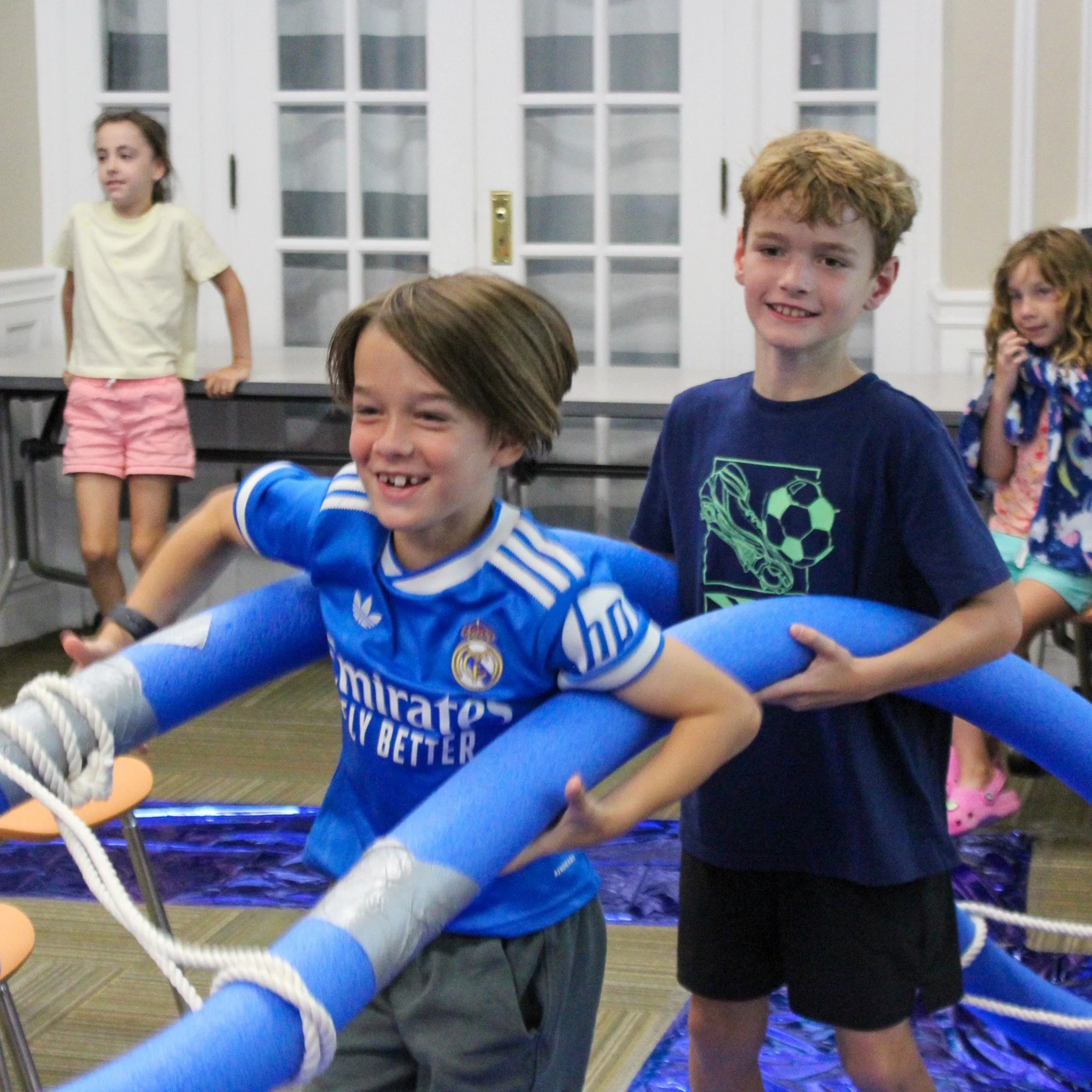 This week at #ForsythSummerDiscovery, our pre-primary campers created their own tiny town! 🏪 Campers in Sr-K through Grade 2 learned all about the brain and the body 💪, created their own comic books 🖍, and worked in teams to engineer ecosystems ♻.