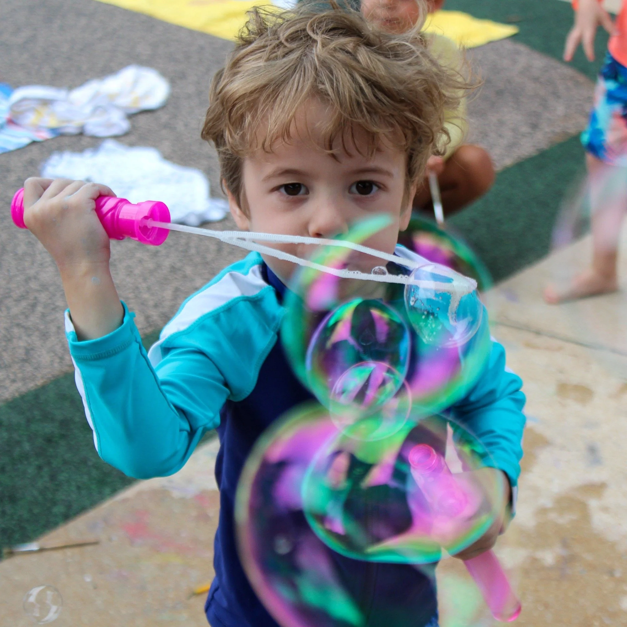 This week at #ForsythSummerDiscovery, our pre-primary campers are leaning into their curiosity 💡! Campers in Sr-K through Grade 2 are making artful messes 🎨, hacking snacks 🍿, and navigating the neighborhood on wheels 🚲. Older campers in Grades 3