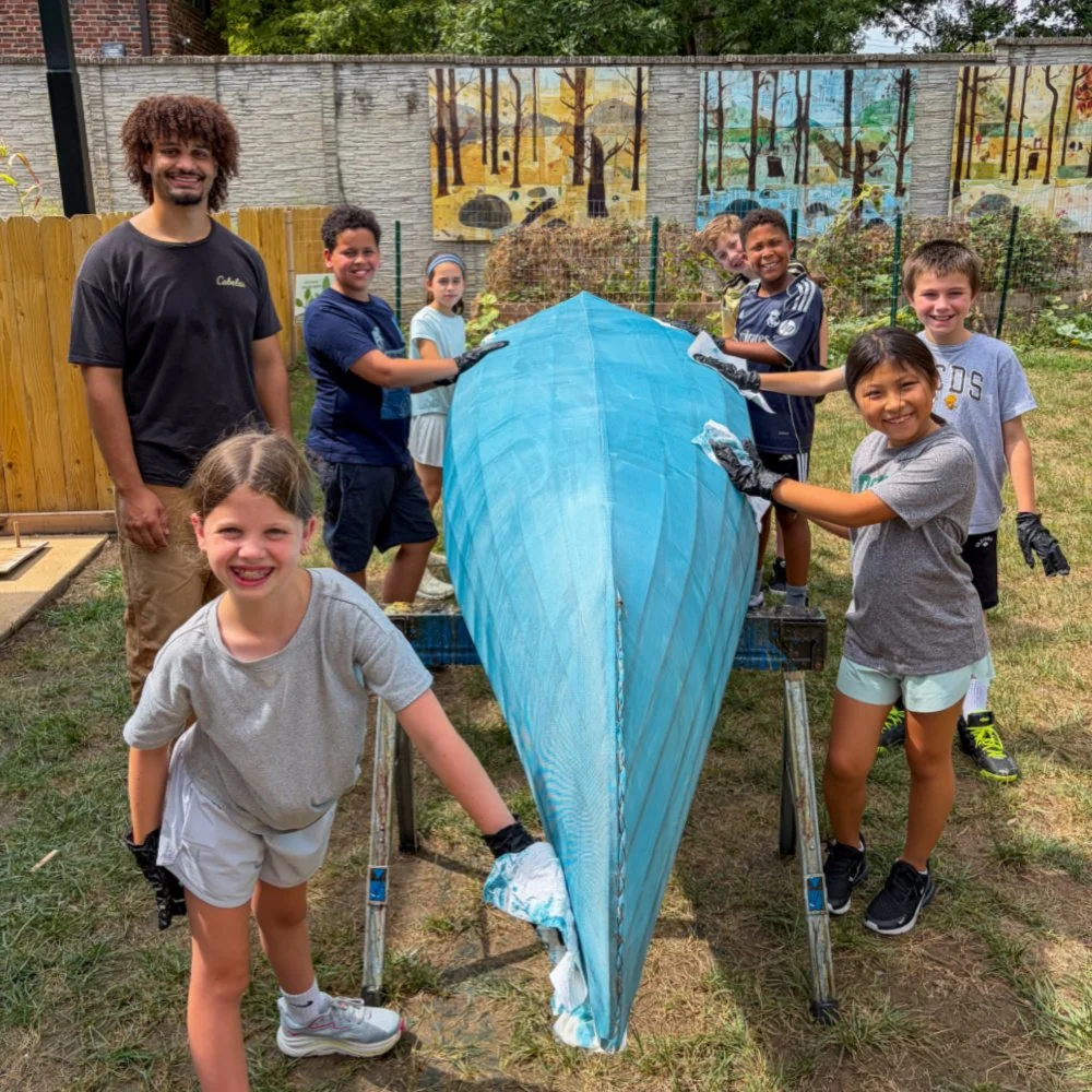 #ForsythSchool's second annual canoe build was smooth sailing! ⛵

Experienced instructors from the @urbanwildernessprogram spent this week on campus teaching and guiding our Grade 5 students as they dove headfirst 💦 into building a beautiful 15-foot