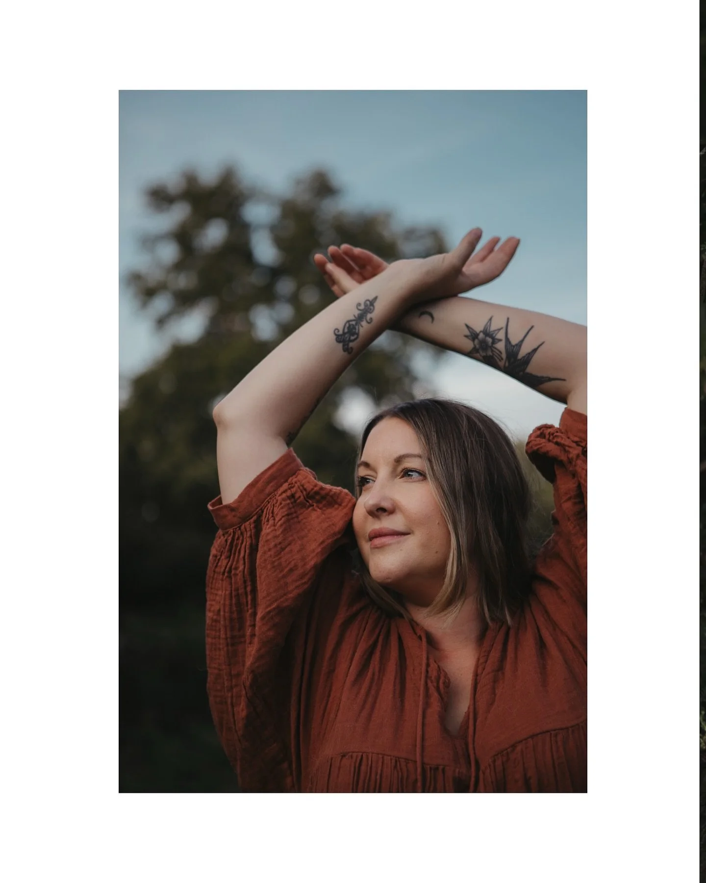 so many beautiful shifts this week, arriving into autumn with a sense of slowness in my heart - and huge appreciation and gratitude for this transitional time that natures provides. This is felt deeply when working with my clients - often capturing p