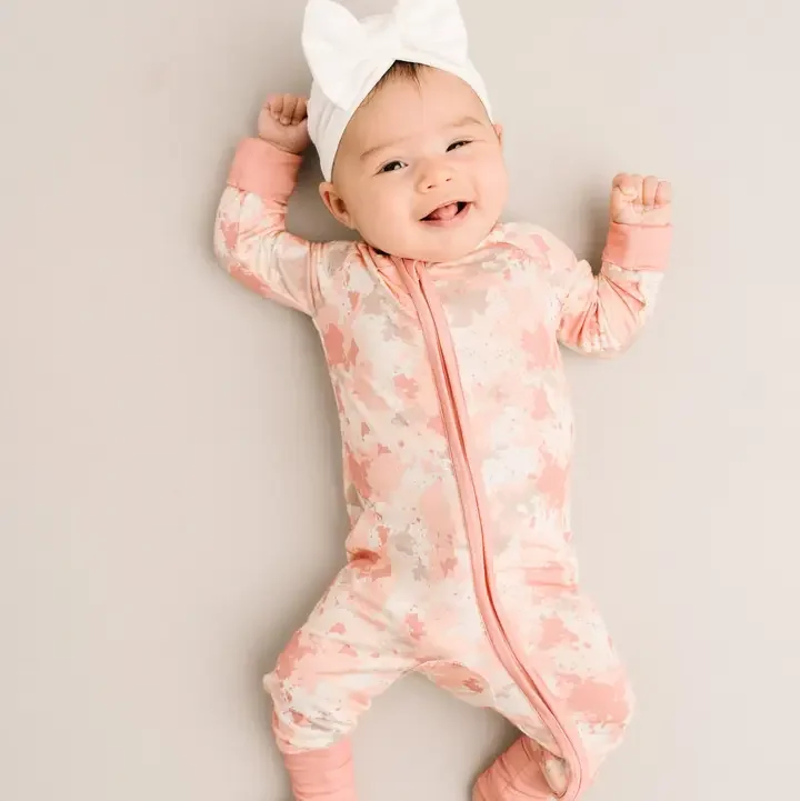 pink camo sleeper.webp