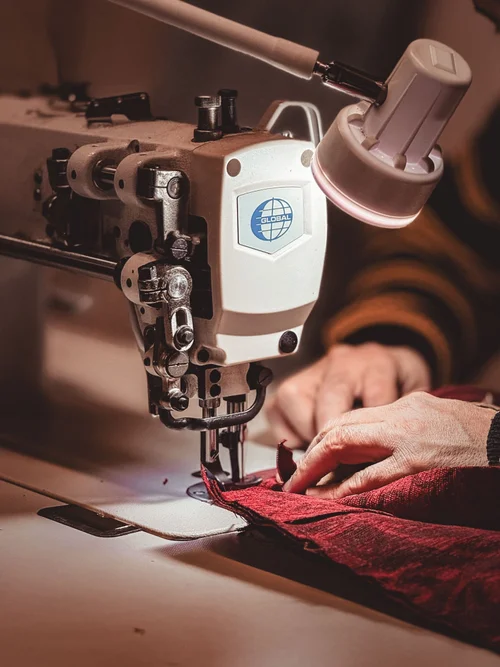 Zuschnitt und Näharbeiten