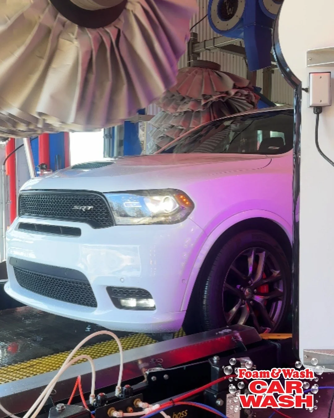 This is your sign to wash all of that salt off your car and get it ready for the weekend! 🧂