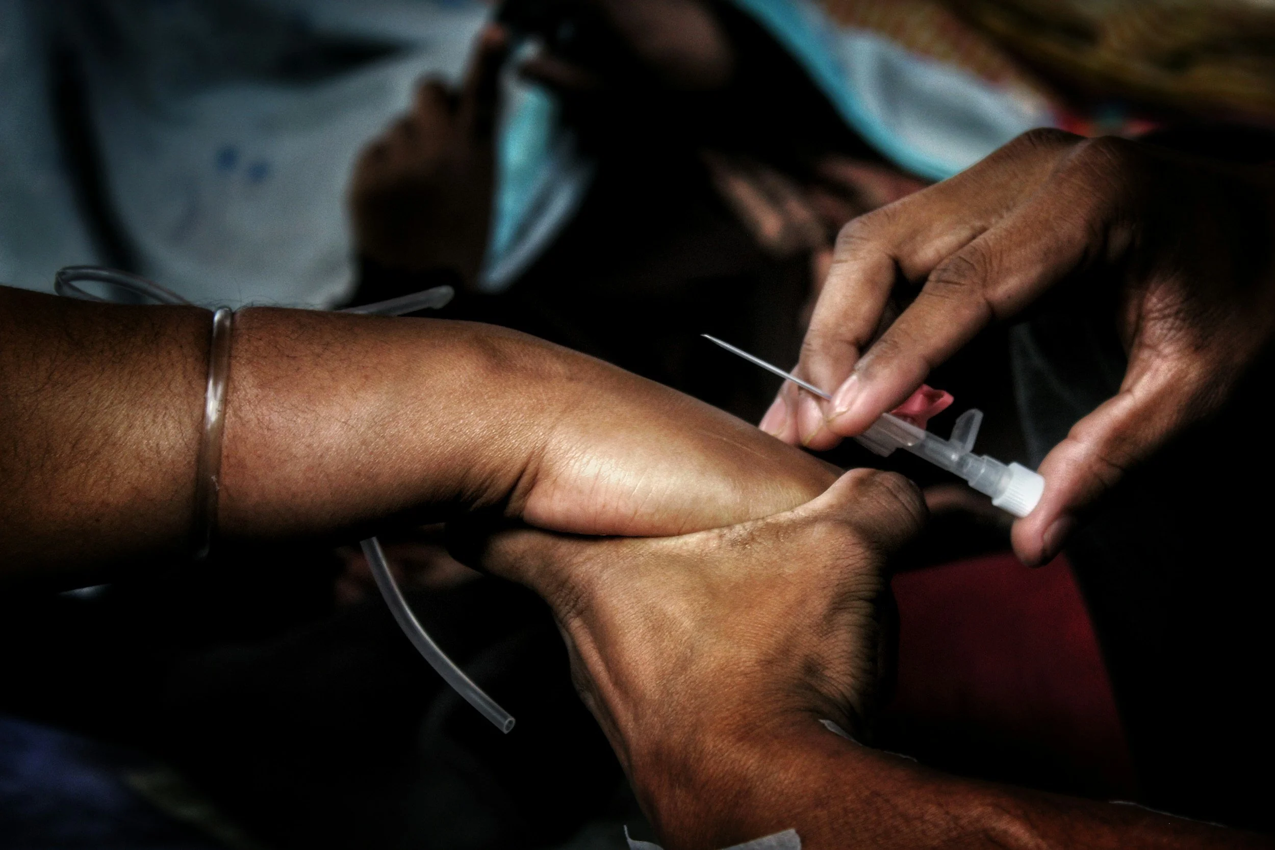 Concierge Care vs. Traditional Home Health: What Families Need to Know