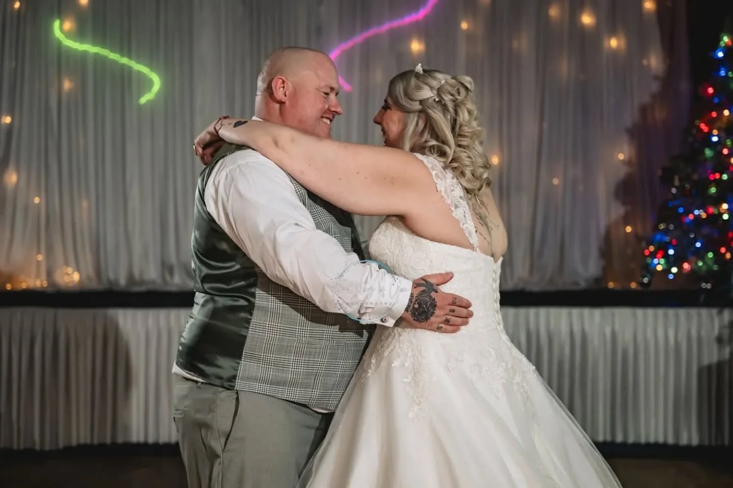 A day full of emotions for the amazing couple that is M and R. A date swap from a summer wedding to a Christmas one meant that unfortunately I was unable to be there in person but a big thank you from me for trusting me to find an associate to cover 