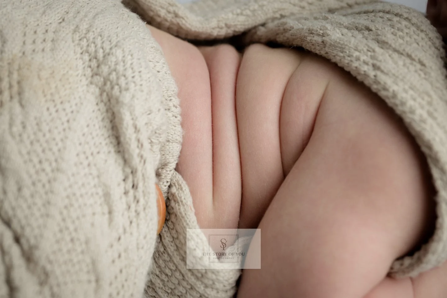 Just the little things in life that matter the most.

Newborn details that are gone in an instant. 

www.thestoryofyou.co.uk