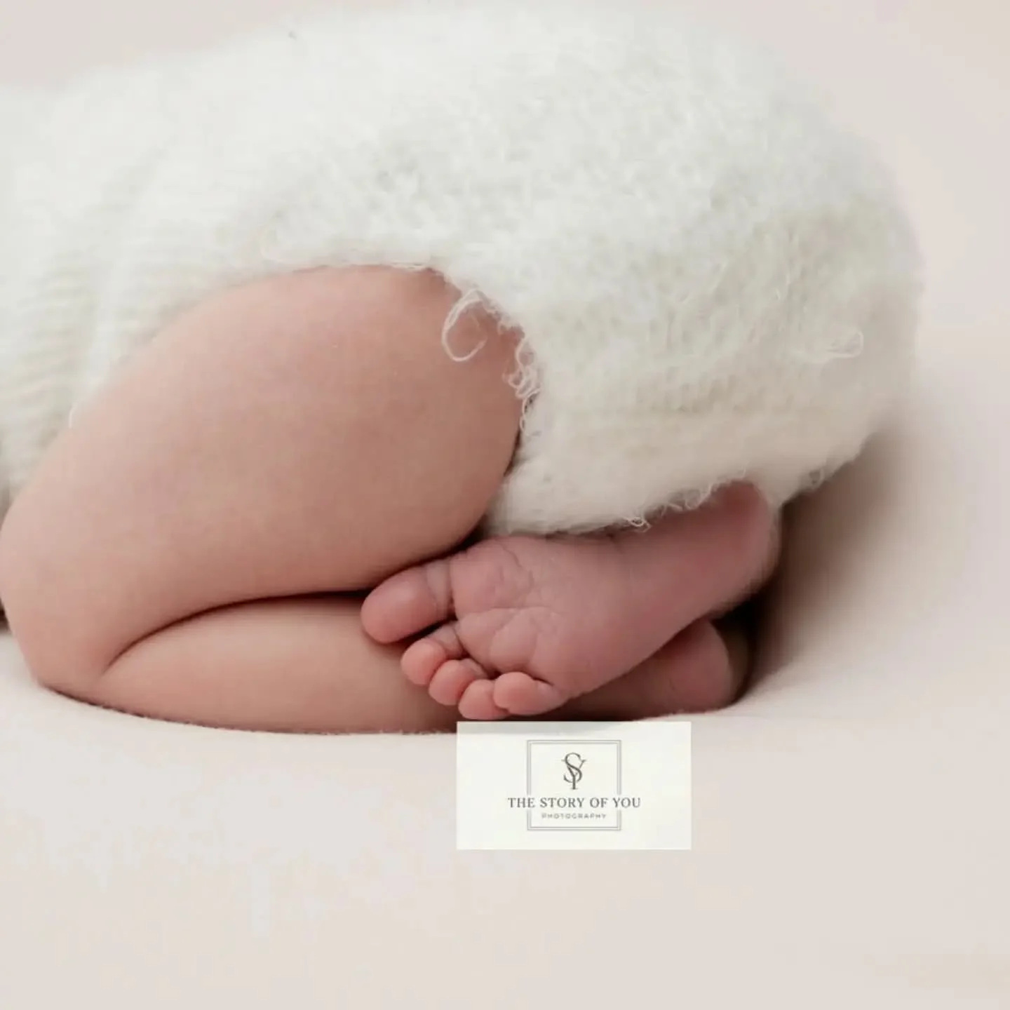 I'm so lucky to be able to call this my job.

I get to be a part of so many different stories. From love stories to the first chapter. 

Fully qualified newborn photographer 
Mum to three
Enhanced DBS checked
Multiple award winner