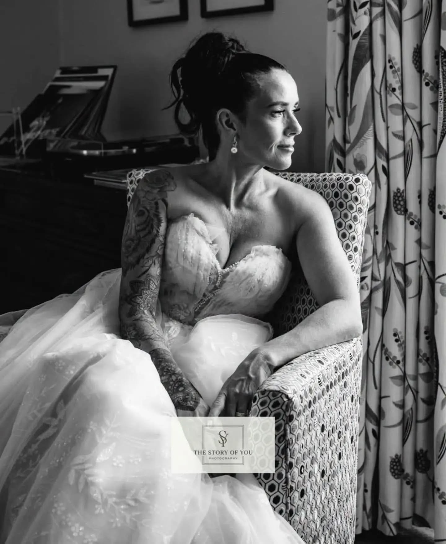 I love a black and white photo. I believe they tell more of your story allowing your imagination to take over.

Black and white edits are included free of charge in all my sessions not just weddings
