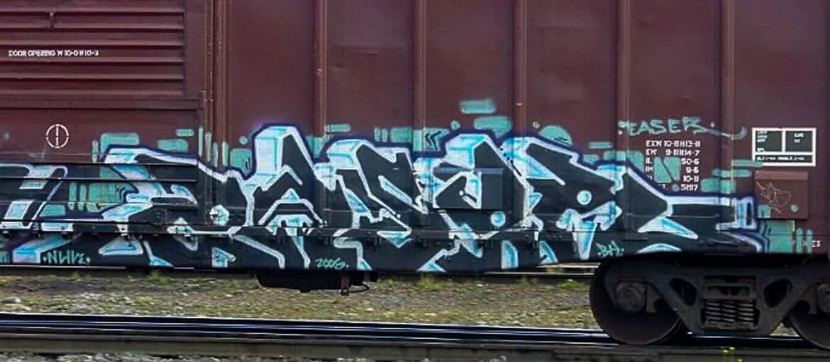 4hundredmlgraffitimagazinefreightgraffitigraffitiblog-33.jpg