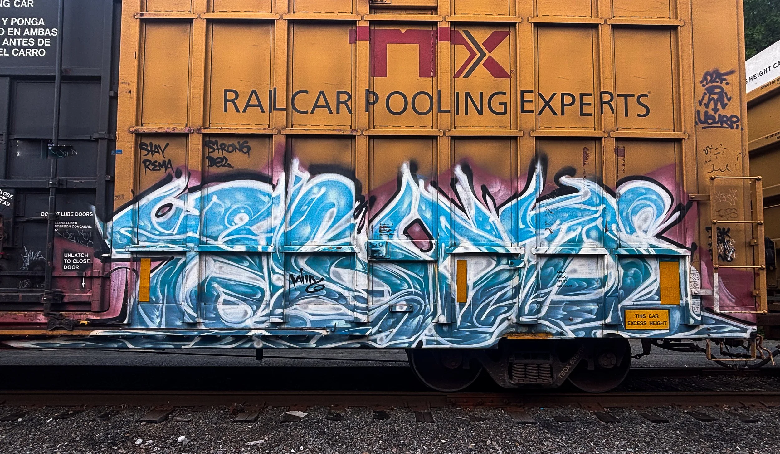 4hundredmlgraffitimagazinefreightgraffitigraffitiblog-46.jpg