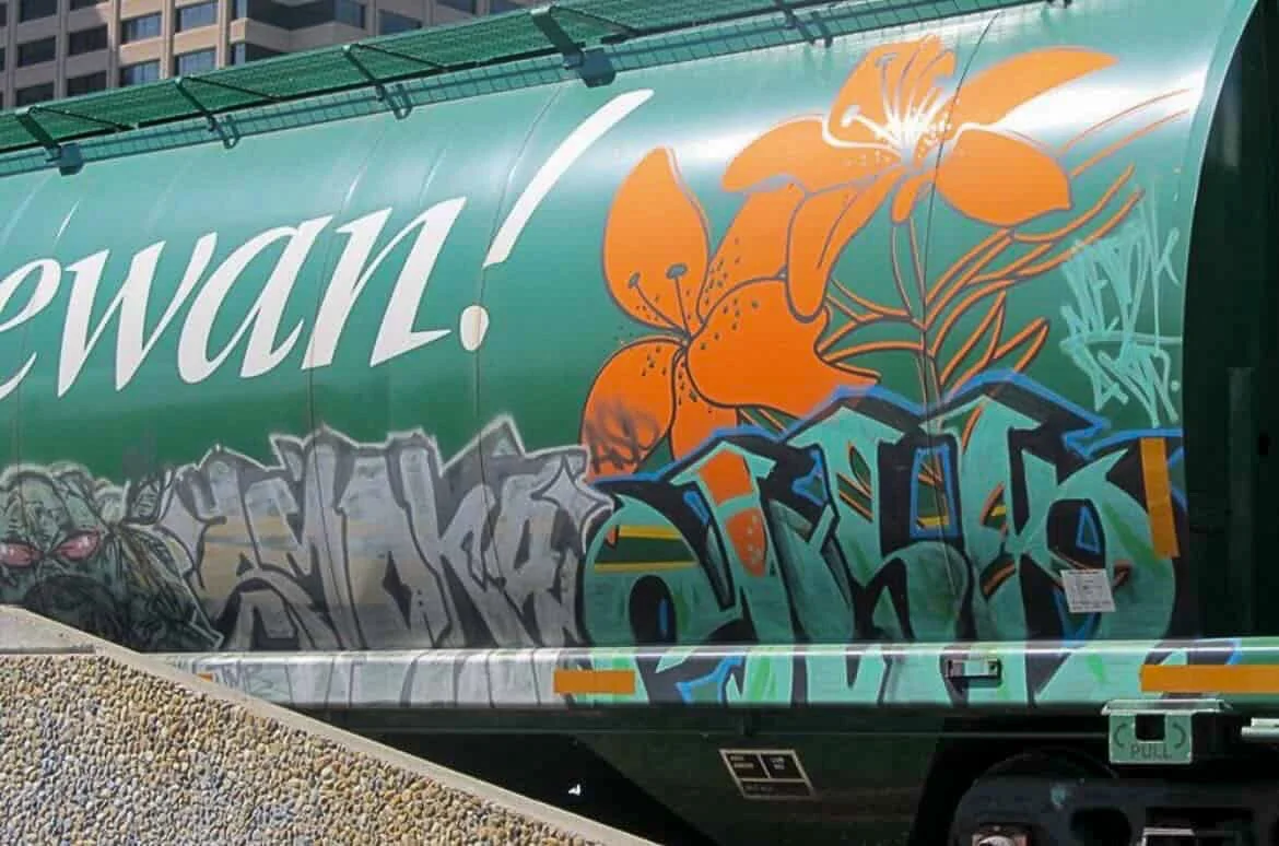4hundredmlgraffitimagazinefreightgraffitigraffitiblog-28.jpg