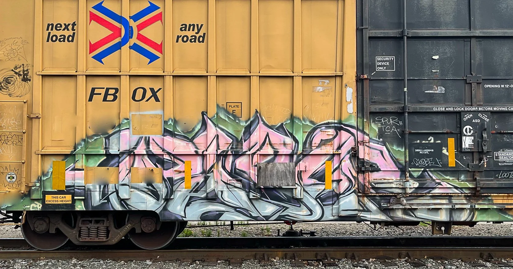 4hundredmlgraffitimagazinefreightgraffitigraffitiblog-07.jpg