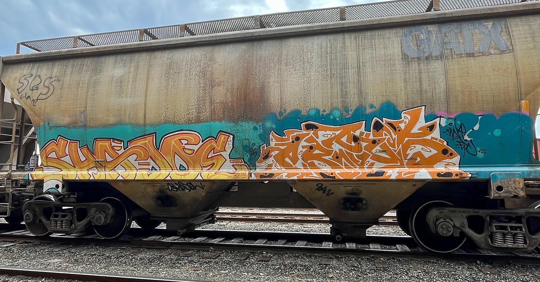 4hundredmlgraffitimagazinefreightgraffitigraffitiblog-14.jpg