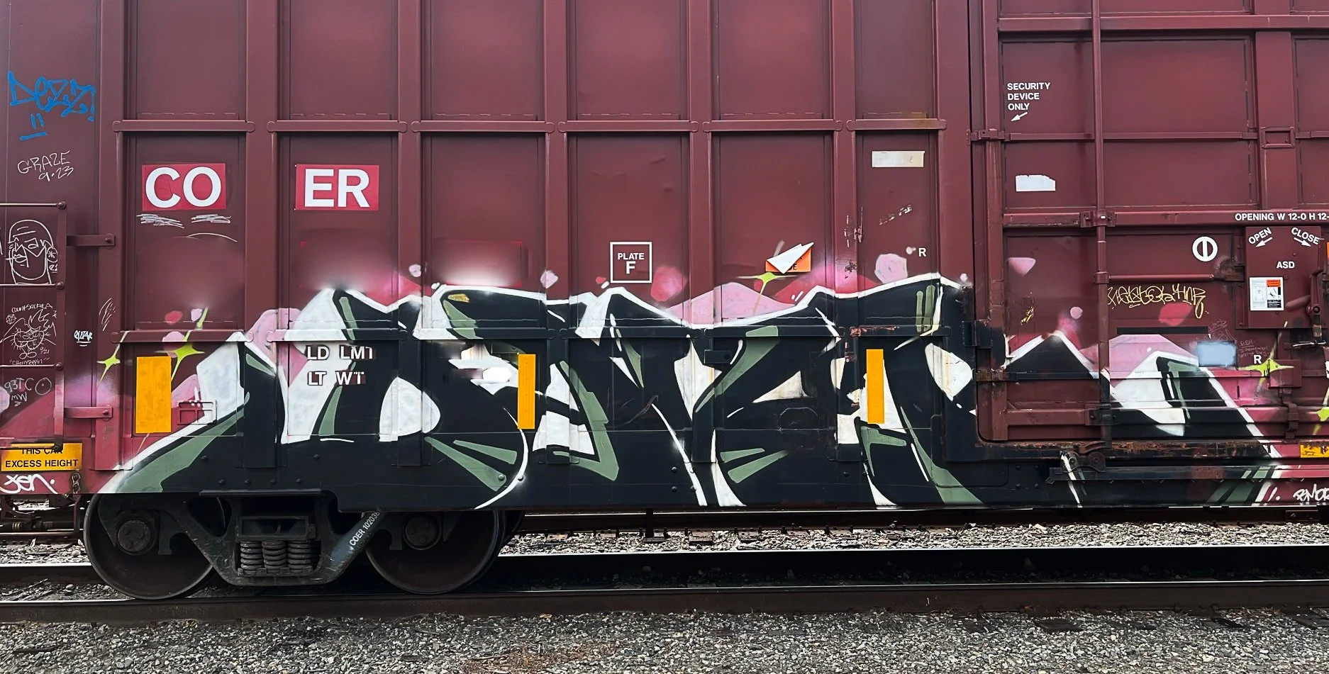 4hundredmlgraffitimagazinefreightgraffitigraffitiblog-16.jpg