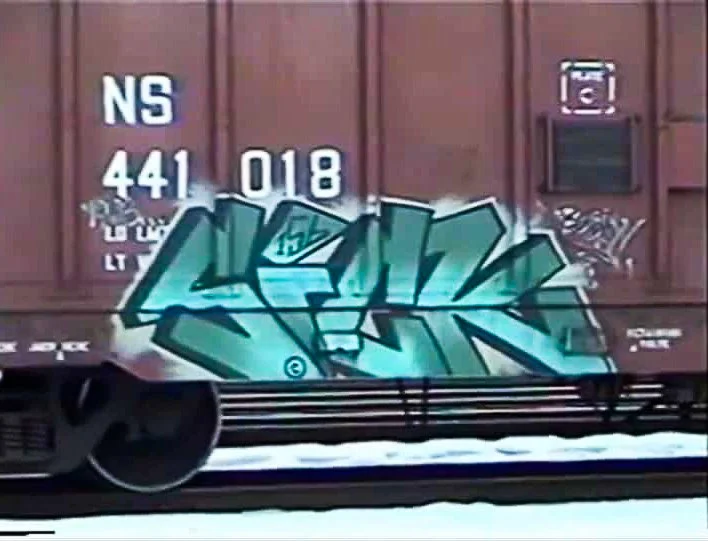 4hundredmlgraffitimagazinefreightgraffitigraffitiblog-42.jpg