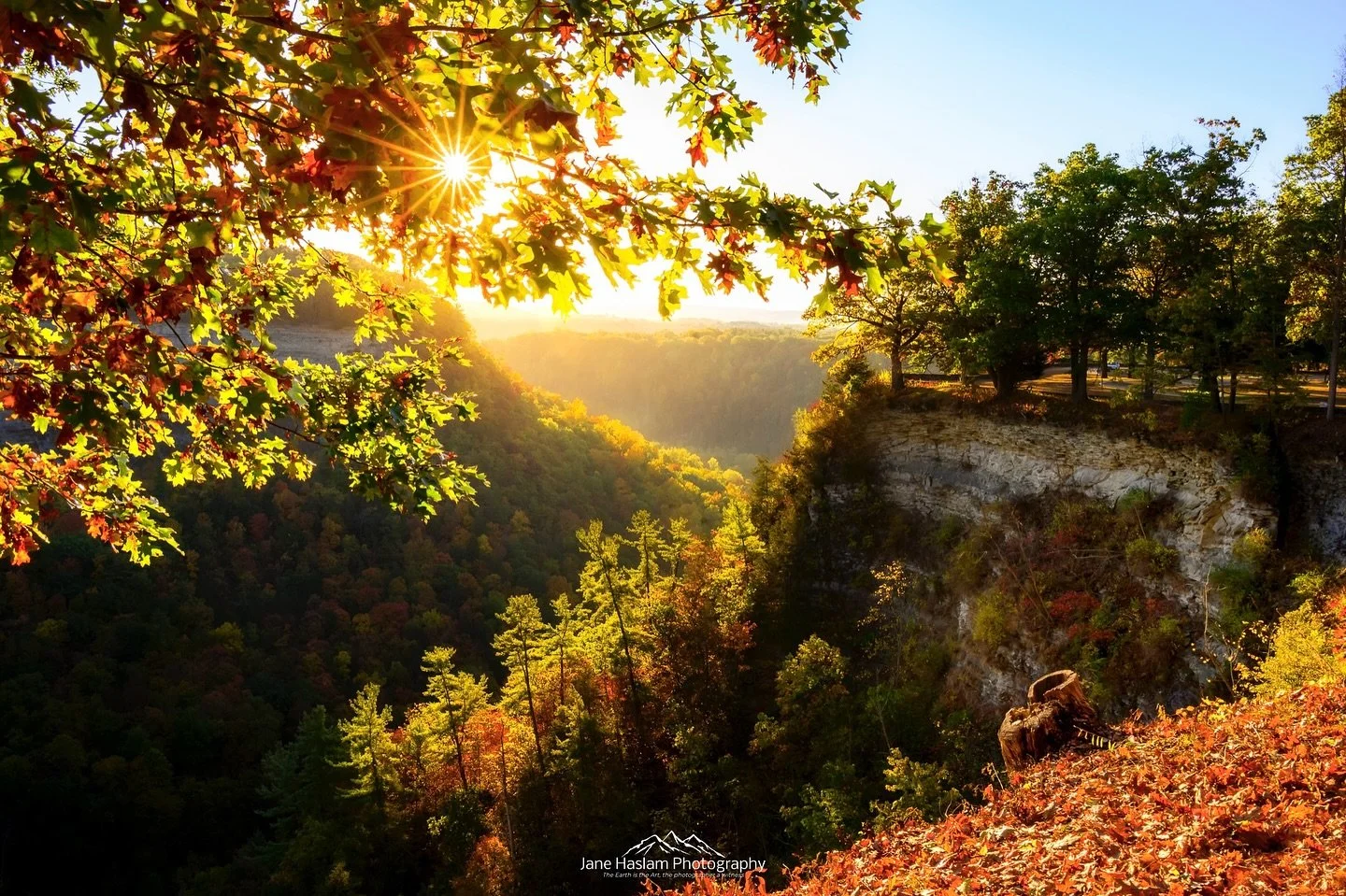 My second morning at Letchworth State Park and this time I&rsquo;m a lot happier with the results. It was another calm blue sky morning so having had the chance to scout various locations the day before I knew exactly where I wanted to be as the sun 