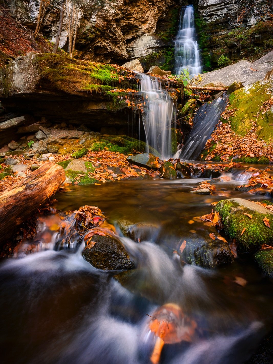 A photo stop at Buttermilk Falls on a blue sky sunny day a couple of weeks ago was always going to be a pleasure 
.
If you like my work Prints and metals are available please message me or better still visit my Gallery in Pawling, ny in person @land_