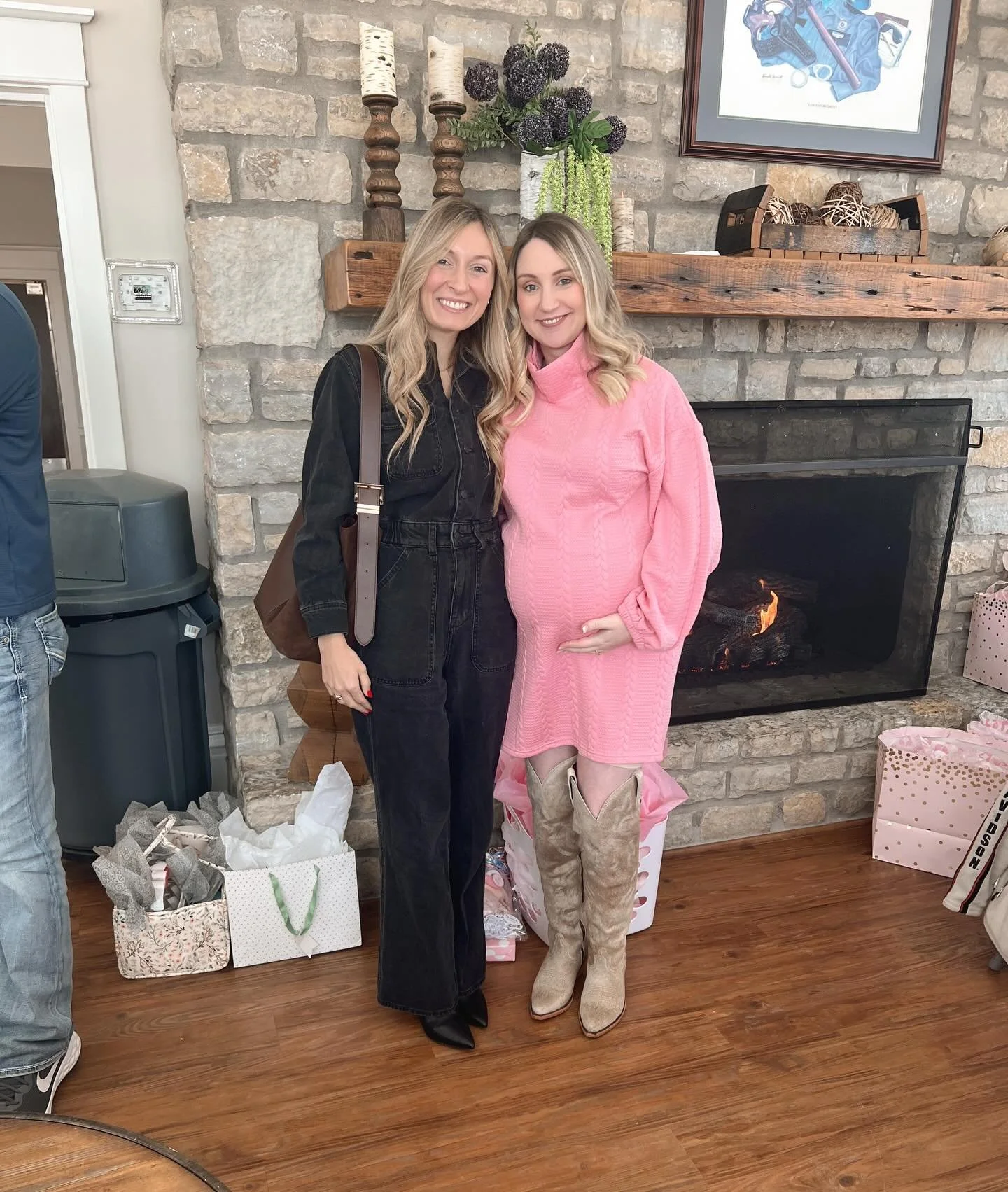 Fun fact: doulas love coming to baby showers!!! Blessed to have been invited &amp; be apart of @kallie.lamar&rsquo;s birth team 🎀