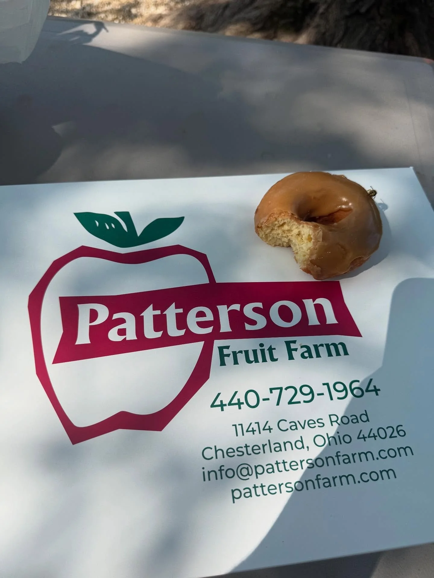 Fall feels happening at CRU today! 🍂🍎🍏🍩 Apple picking at Patterson Fruit Farm and donut treats after a lovely hike on the trails! Such a lovely way to spend a day 🧡