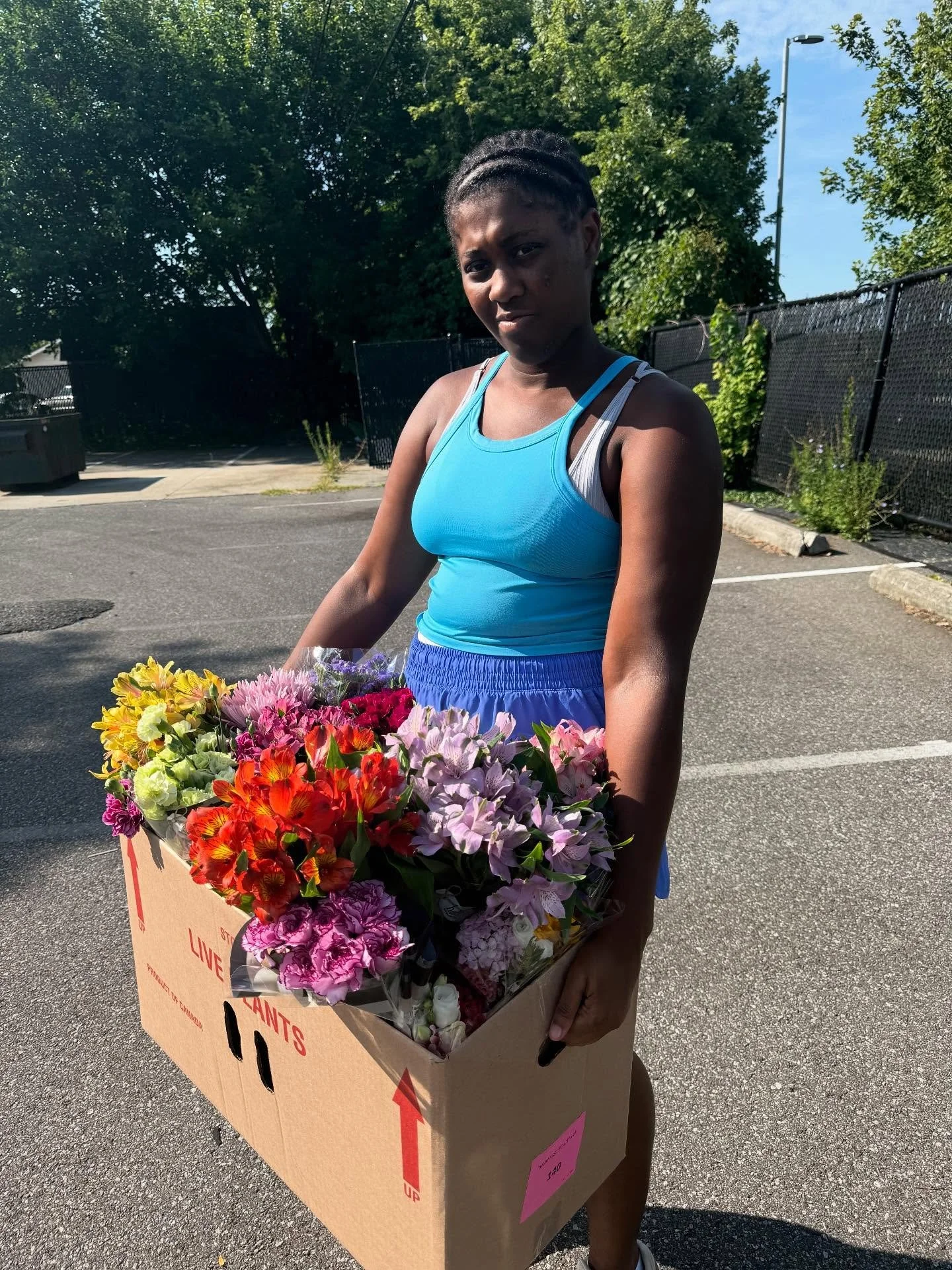 New give back experience with BigHearted Blooms today! We were able to load up and transport our flowers to an aging center for them to enjoy! 💐🪻🌸🌹🌷