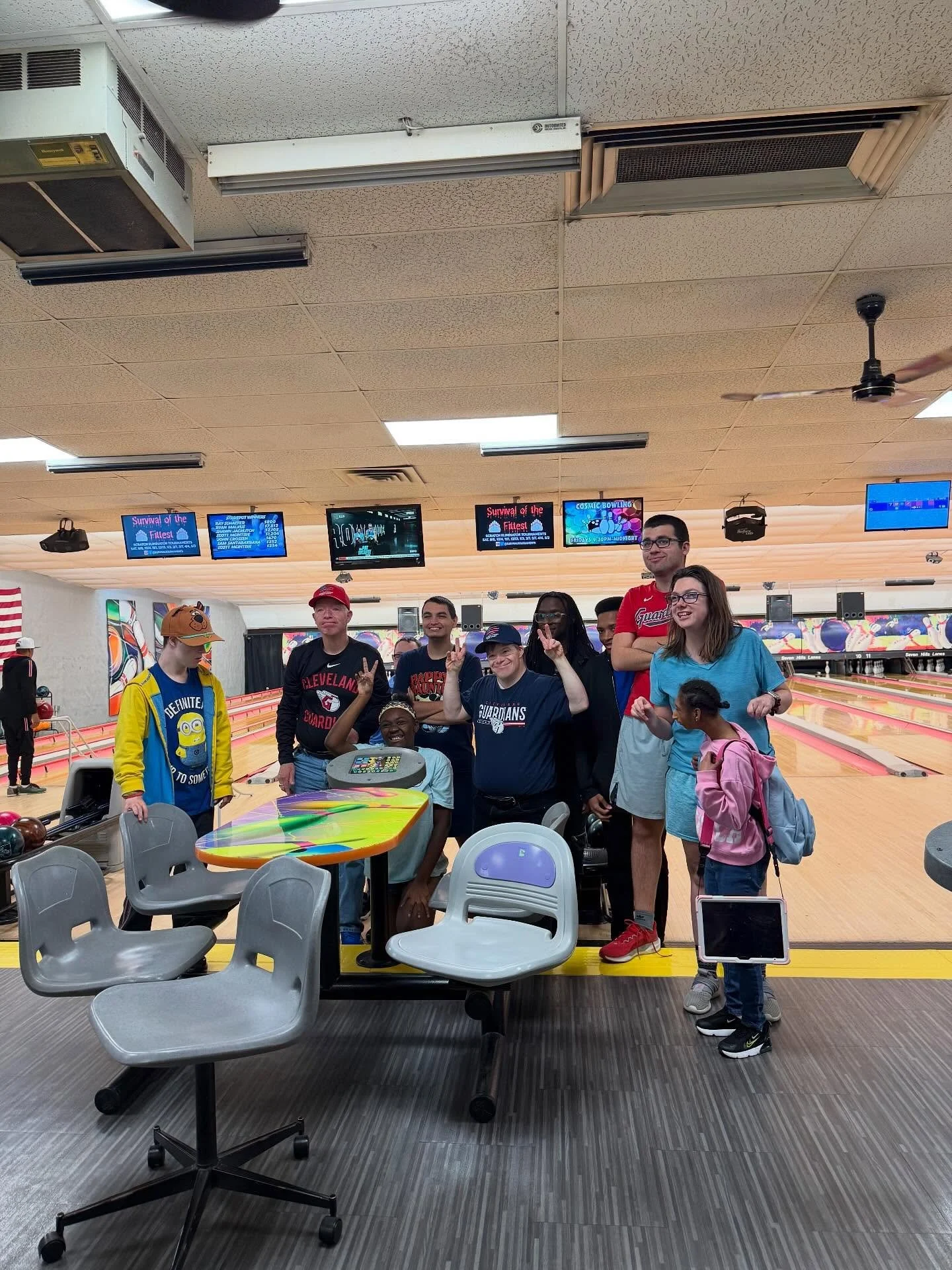 A good day with @dogooddayhub ๐ Breakfast @grumpys.cafe (amazing service and staff!) then bowling together! We love connecting with new friends and amazing programs! Can’t wait for the next good hang ๐คฉ๐ฅโ๏ธ๐ณ