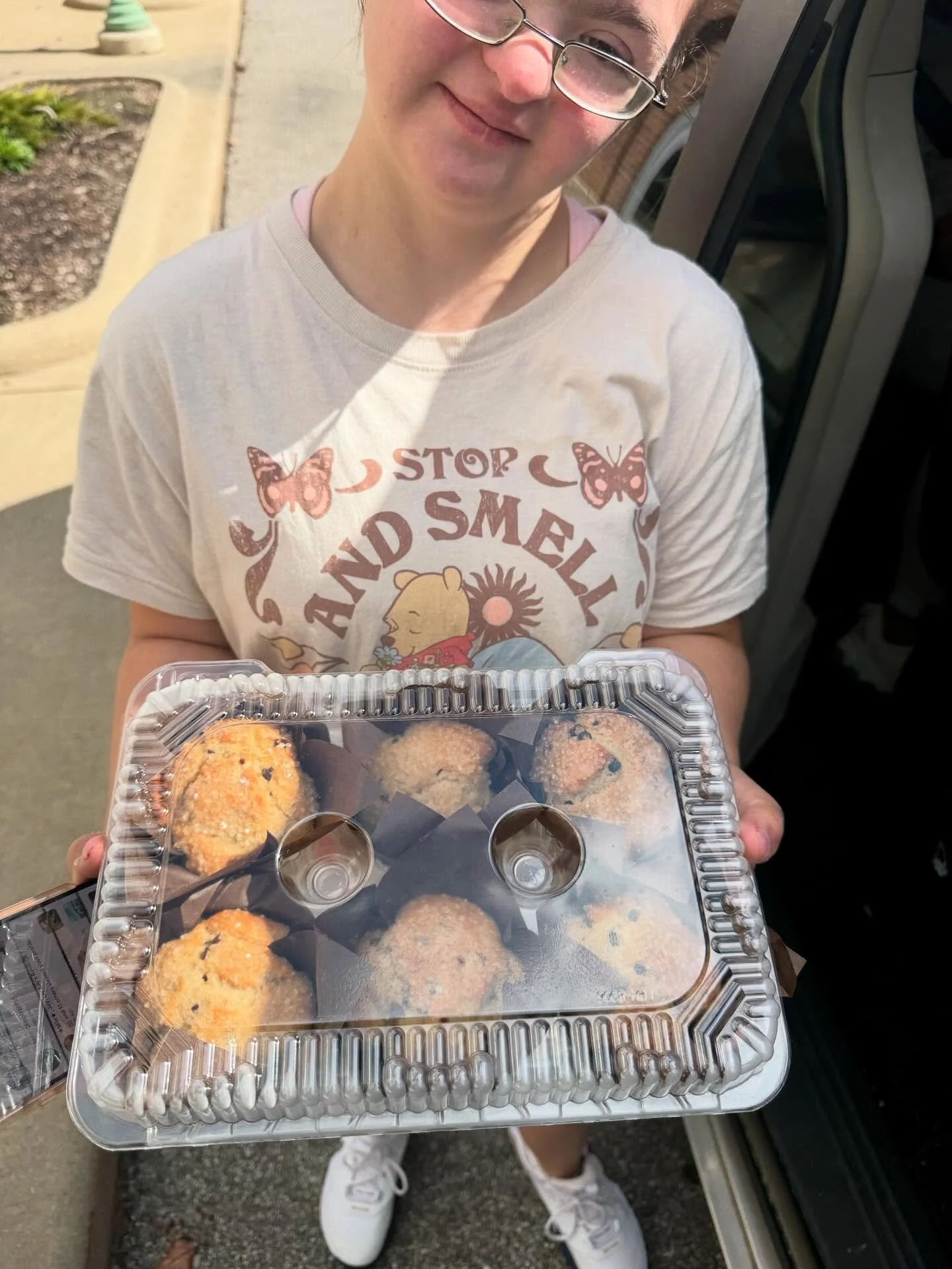 Do you know the muffin CRU? We do! We had the best time baking with @iam_boundless at Confection Connection for a day of baking together with our peer leaders! Keep them in mind for any events, you can make custom orders online! ๐ง‍๐ณ๐ฉ‍๐ณ๐ง?