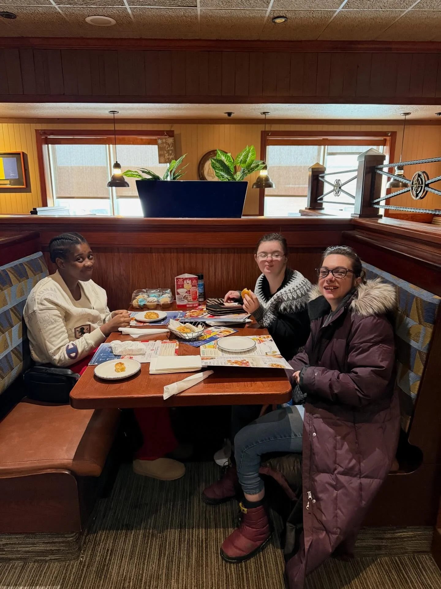 Kicking off the New Year with our 2026 vision boards and a birthday lunch celebration with friends! Such a sweet moment between members to share in celebrations and acknowledge each other&rsquo;s moments with gifts and lunch! 💜✨🎂