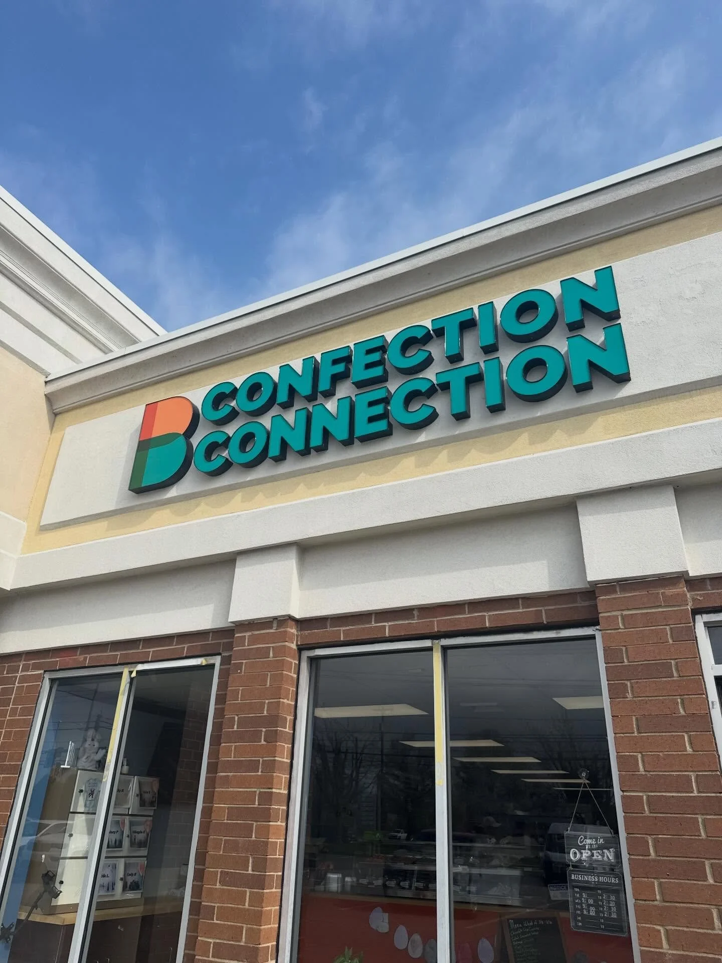 Another fantastic day at @iam_boundless to bake some yummy blueberry bundt cakes! So cute, so delicious! Thank you to our friends for giving us space, time and energy to learn new skills! We all remarked today how much CRU has grown in the kitchen 🧁