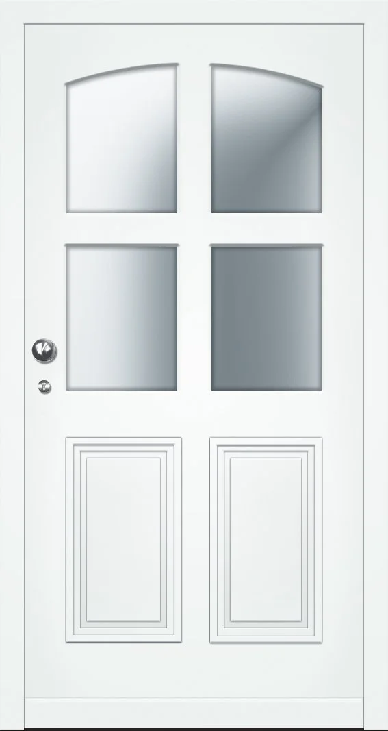 Weiße Tür mit vier Fensterpaneelen und einem Türknauf auf der linken Seite.