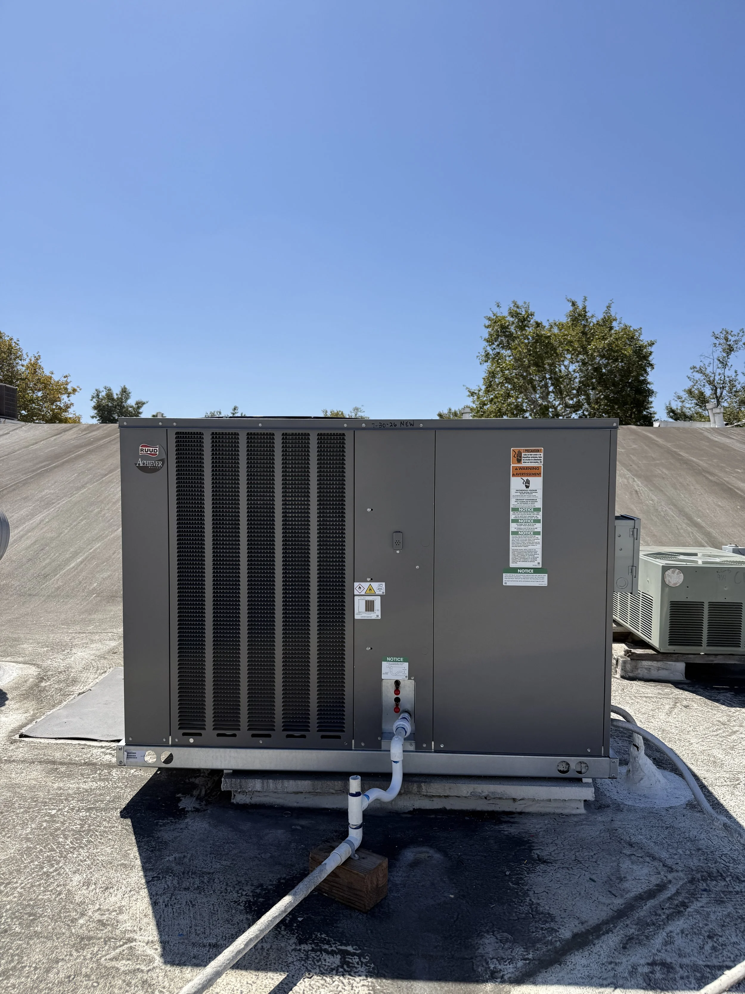 Package unit installation for a warehouse in Lake Forest. System was up and running same day.