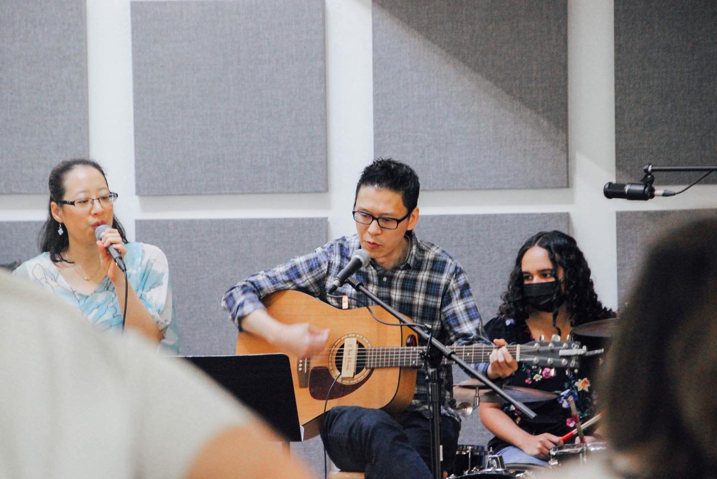WorshipTeam1.jpg