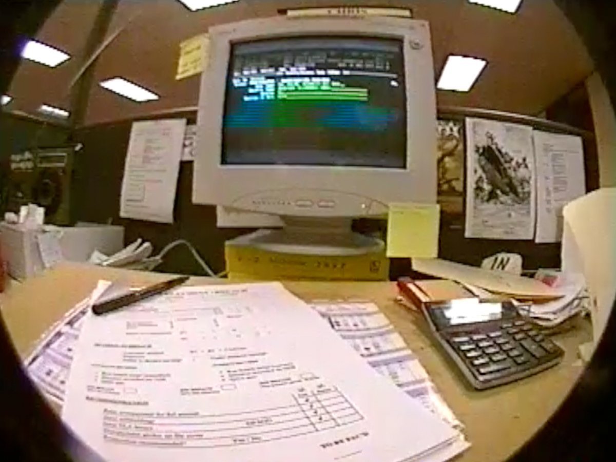 DSS%2BDESK_v2.jpg
