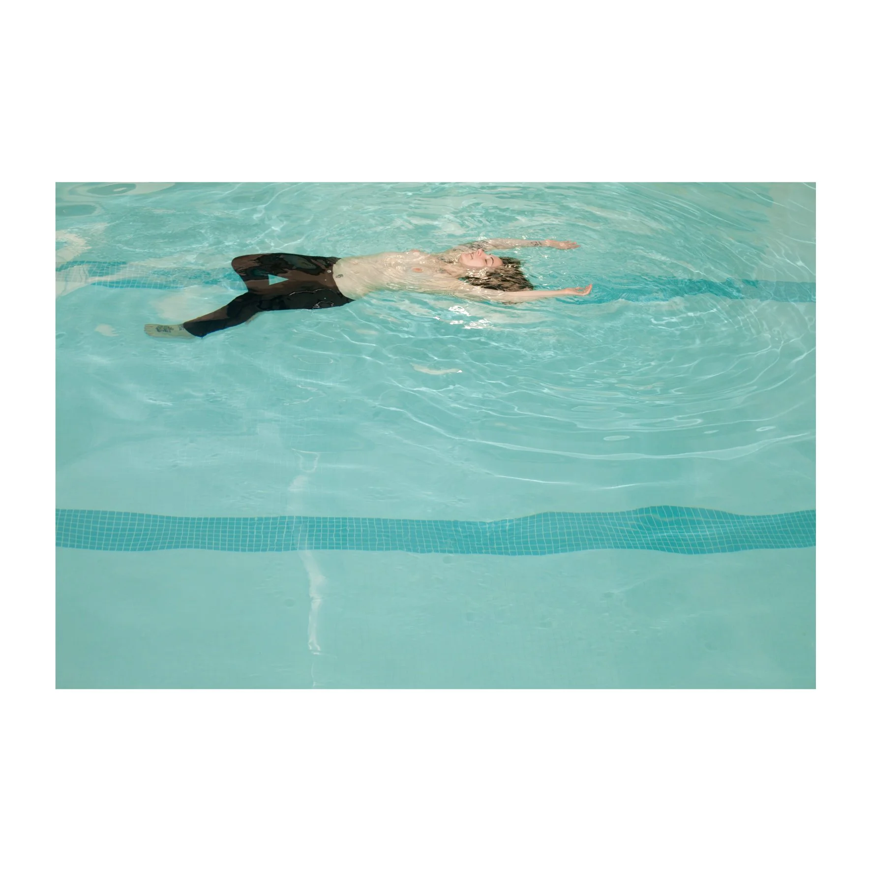 Jennifer floating, 2009