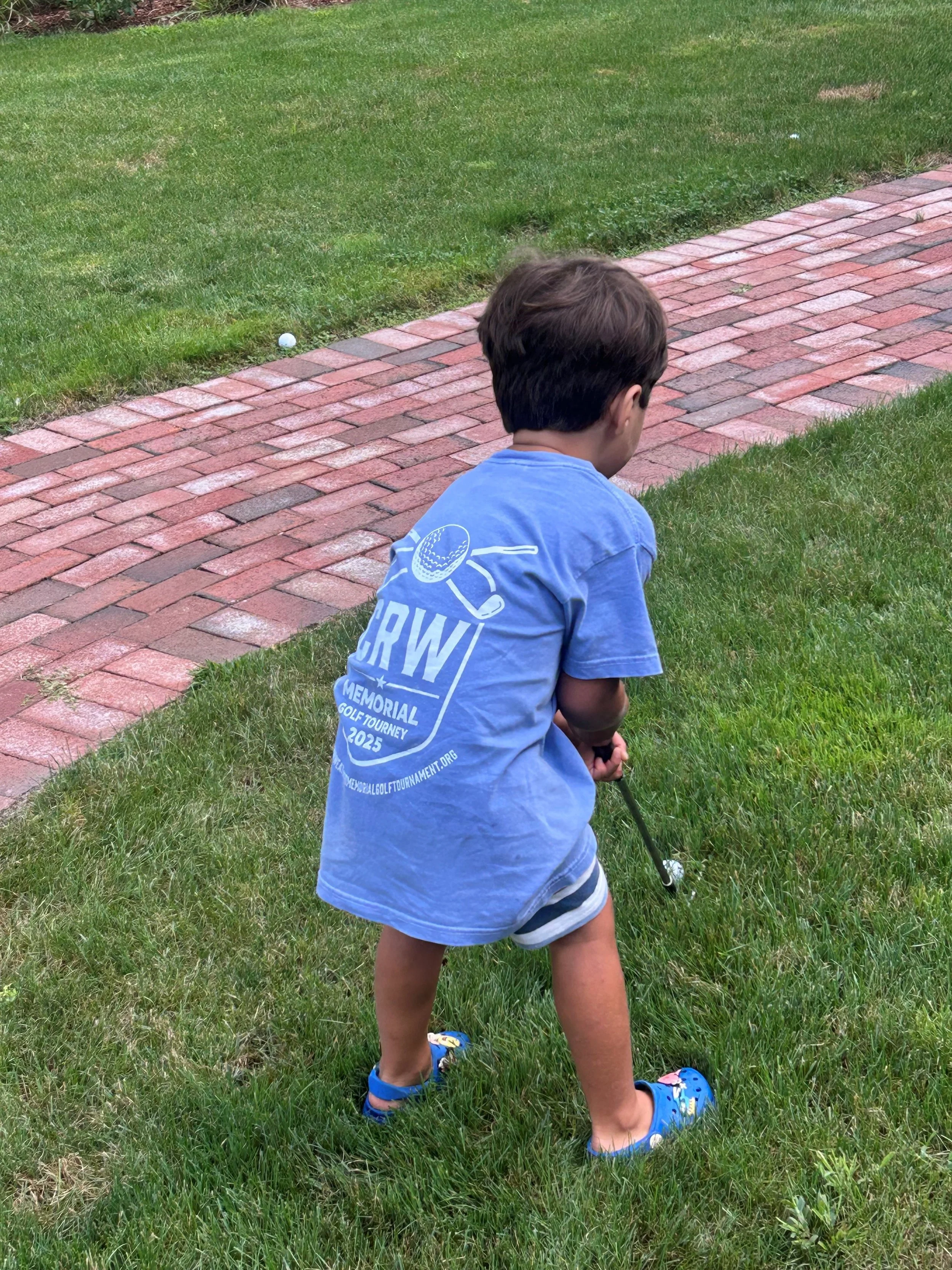 kid golfing.jpg