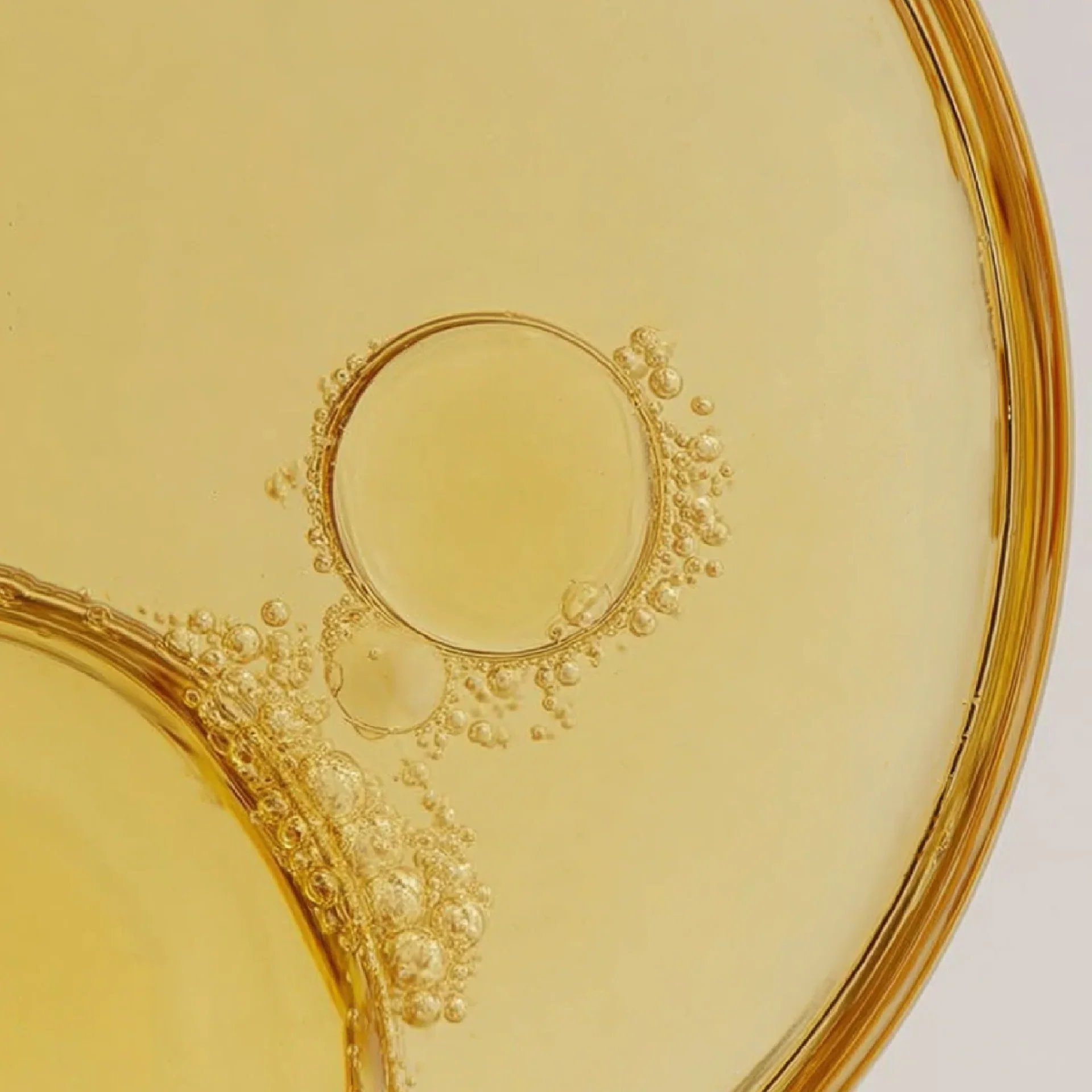 PurifyCleansingOil-3112_4.webp