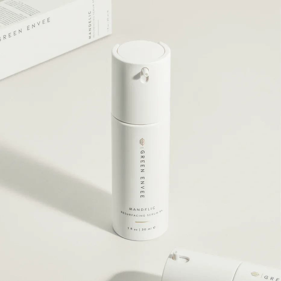 MandelicResurfacingSerum-3703_3.webp