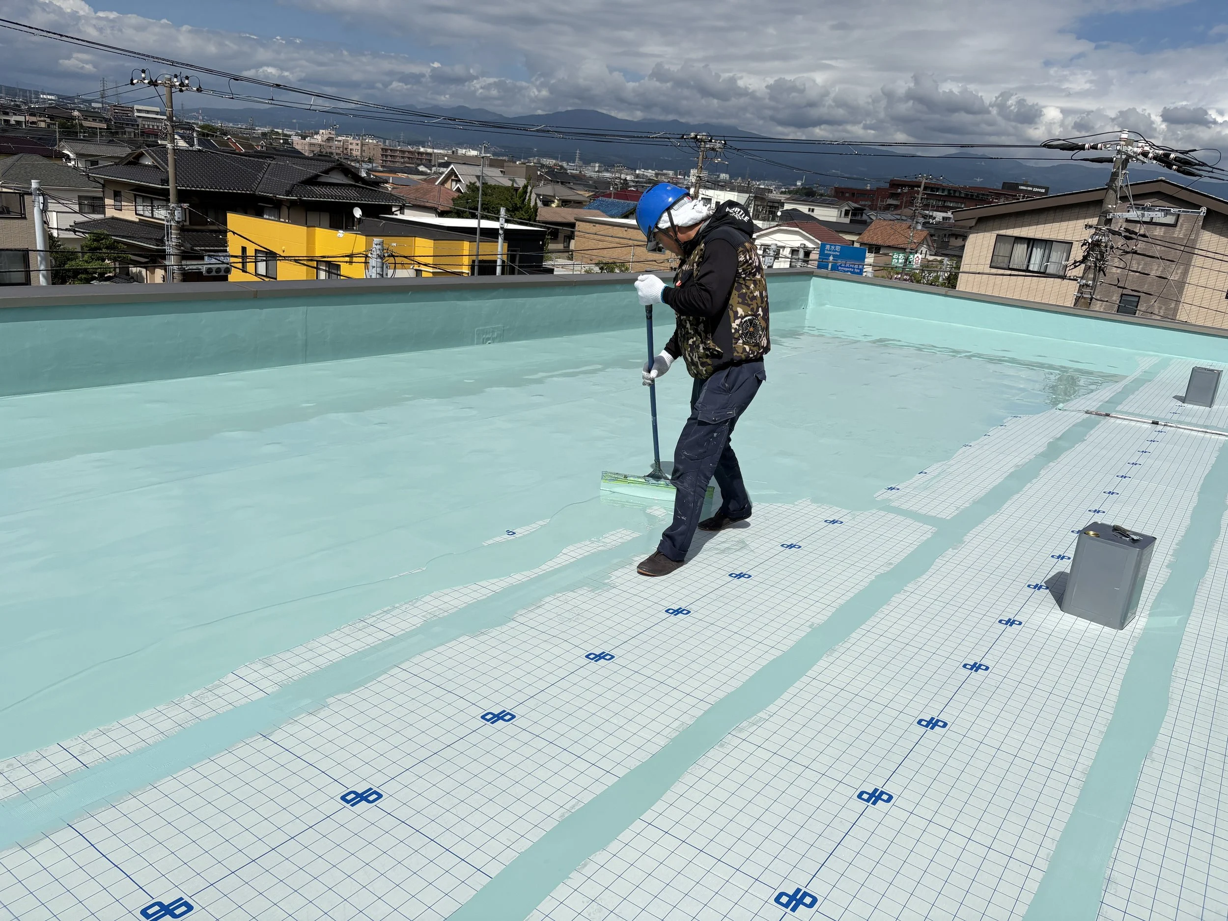 平場用ウレタン防水材塗布